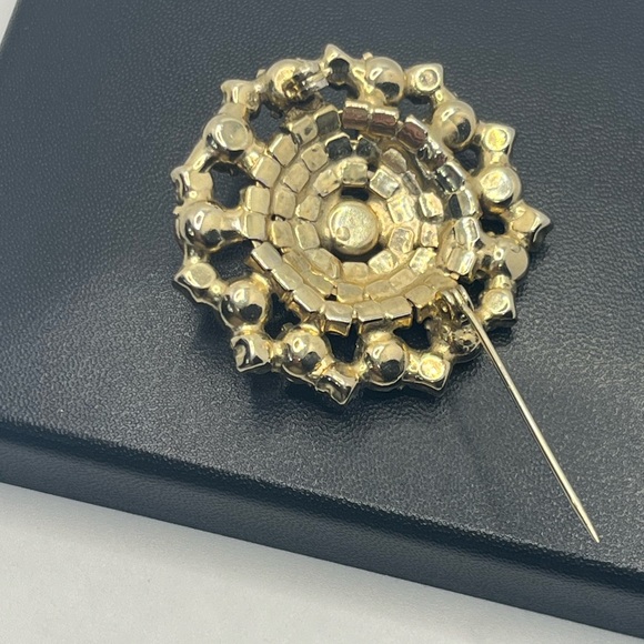 AB Aurora borealis rhinestone gold tone pink& orange round brooch pin